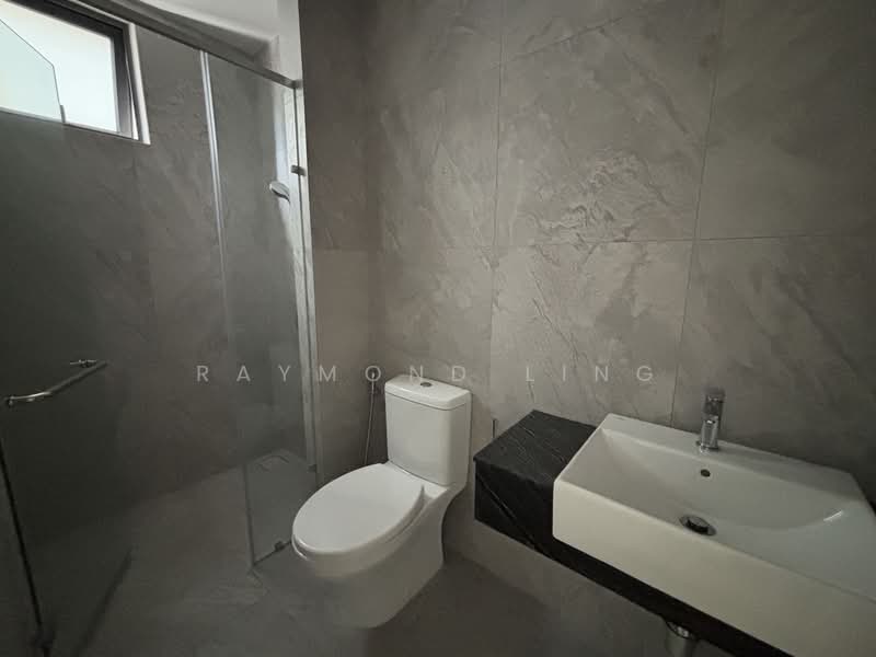 Service Residence for Sale at The Goodwood Residence - Raymond Ling - Bathroom - PropertyGuru.com.my