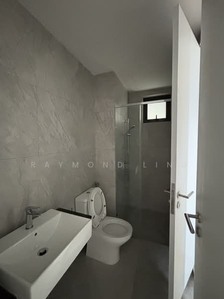 Service Residence for Sale at The Goodwood Residence - Raymond Ling - Bathroom - PropertyGuru.com.my