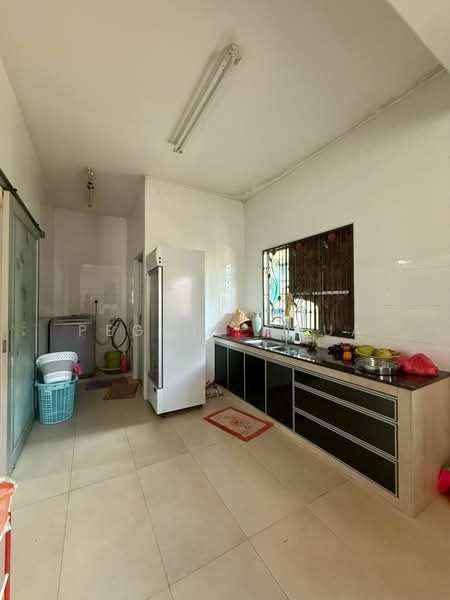 Semi-Detached House for Sale in Taman Impian Emas (Skudai) - Peggie Chua - Kitchen - PropertyGuru.com.my