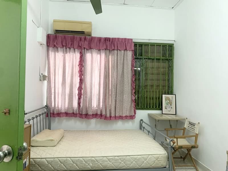 For Rent - Taman Pelangi