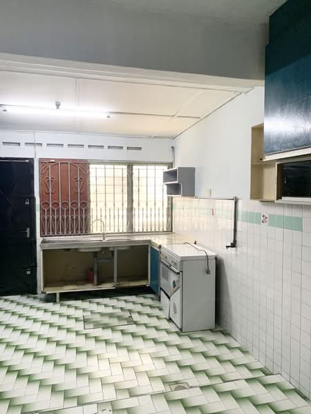 For Rent - Taman Pelangi