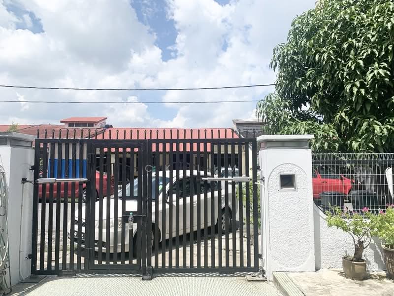 For Rent - Taman Pelangi