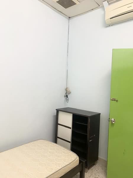 For Rent - Taman Pelangi