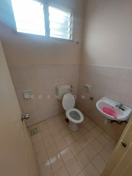 Rumah Teres 2 Tingkat untuk Dijual di Ukay Bistari (Ulu Kelang) - Brandon . - Bathroom - PropertyGuru.com.my