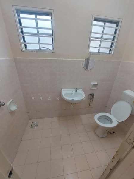 Rumah Teres 2 Tingkat untuk Dijual di Ukay Bistari (Ulu Kelang) - Brandon . - Bathroom - PropertyGuru.com.my