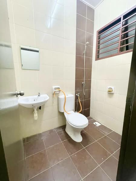 Rumah Teres 1 Tingkat untuk Dijual di Bandar Putera 2 (Klang) - Shazwan CH - Bathroom - PropertyGuru.com.my