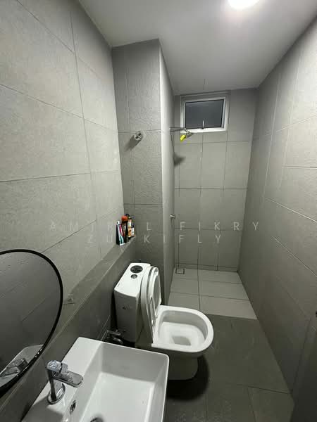 Condominium for Rent at Lakefront Residence - Amirul Fikry Zulkifly - Bathroom - PropertyGuru.com.my