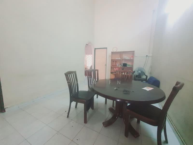 Rumah Teres 1 Tingkat untuk Dijual di Cheng (Melaka) - CHIN FN - Dining Room - PropertyGuru.com.my