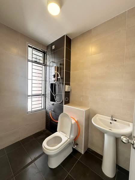Rumah Teres untuk Disewa di Skudai (Johor) - Bosco Eng - Bathroom - PropertyGuru.com.my