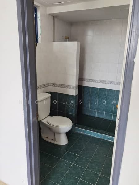 Apartment for Rent at Aster Court - Nicholas Low - Bathroom - PropertyGuru.com.my