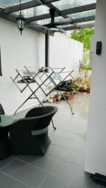 Rumah Berkembar untuk Dijual di Petaling Jaya (Selangor) - Brian Tang - Exterior - PropertyGuru.com.my