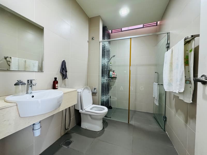 Rumah Berkembar untuk Dijual di Petaling Jaya (Selangor) - Brian Tang - Bathroom - PropertyGuru.com.my