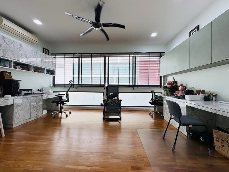 Rumah Berkembar untuk Dijual di Petaling Jaya (Selangor) - Brian Tang - Study - PropertyGuru.com.my