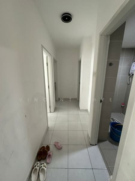 Apartment for Rent at Residensi Desamas - Vincent Chye - Corridor - PropertyGuru.com.my