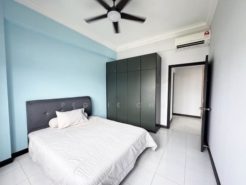 Kondominium untuk Dijual di The Wadihana - Peggie Chua - Bedroom - PropertyGuru.com.my