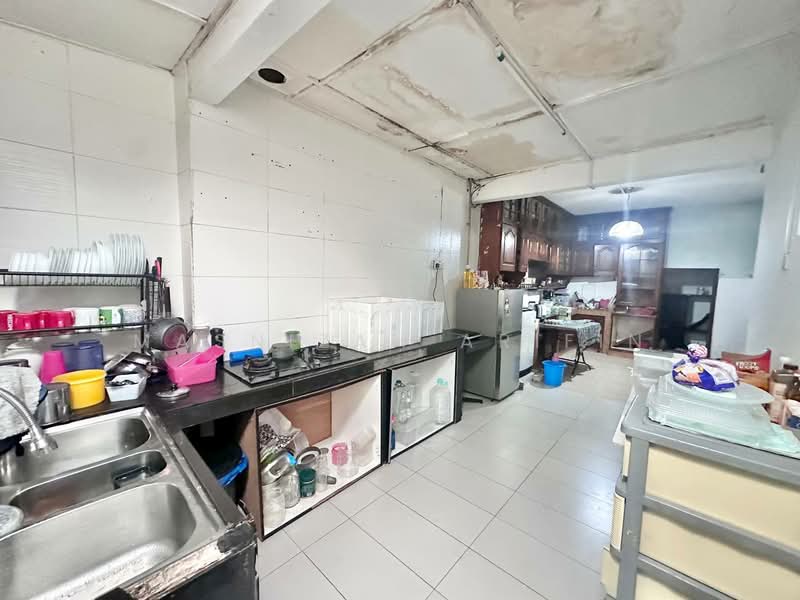 2-storey Terraced House for Sale in Lembah Keramat (Ulu Kelang) - Masnizah Arifin - Kitchen - PropertyGuru.com.my