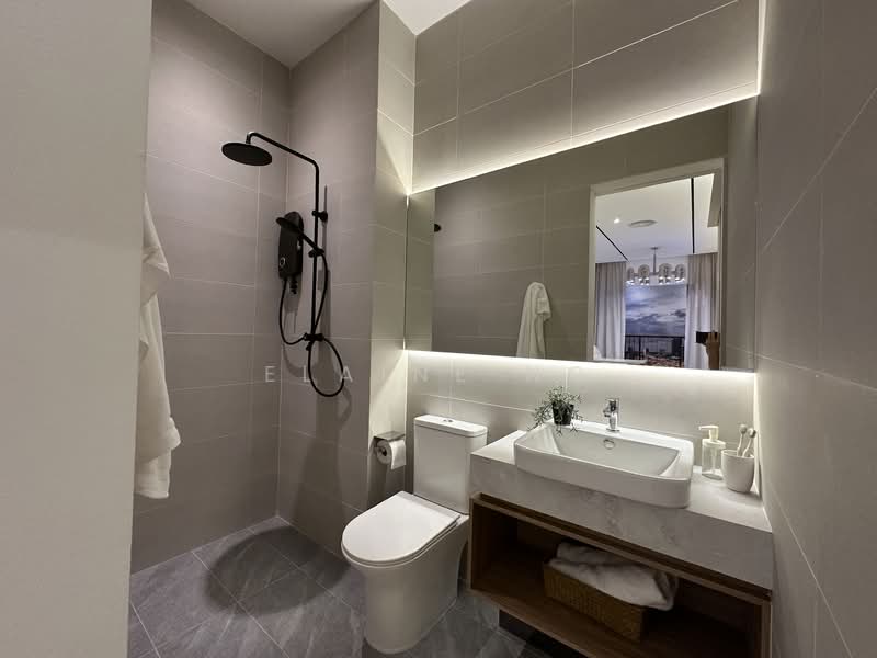 Service Residence for Sale at Summer Suites - Residensi Bukit Meldrum - Elaine Ng - Bathroom - PropertyGuru.com.my