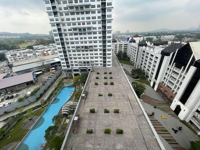 Kediaman Servis untuk Dijual di Skypod Residence - Tee Bee Yong - Exterior - PropertyGuru.com.my