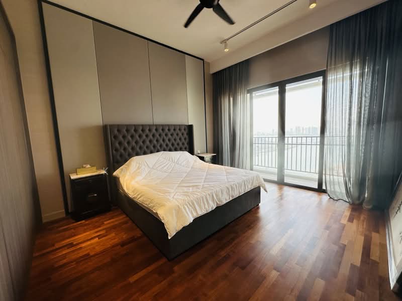 Kediaman Servis untuk Dijual di Straits Residences - Kathryn Lee - Master Bedroom - PropertyGuru.com.my