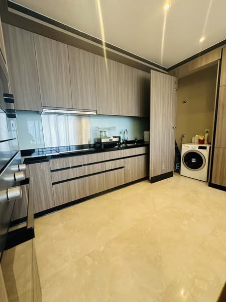 Kediaman Servis untuk Dijual di Straits Residences - Kathryn Lee - Kitchen - PropertyGuru.com.my
