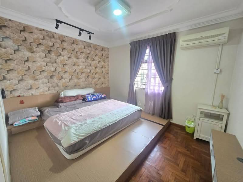Bungalow for Sale in Taman Bukit Rinting (Masai) - Fu Guan - Bedroom - PropertyGuru.com.my
