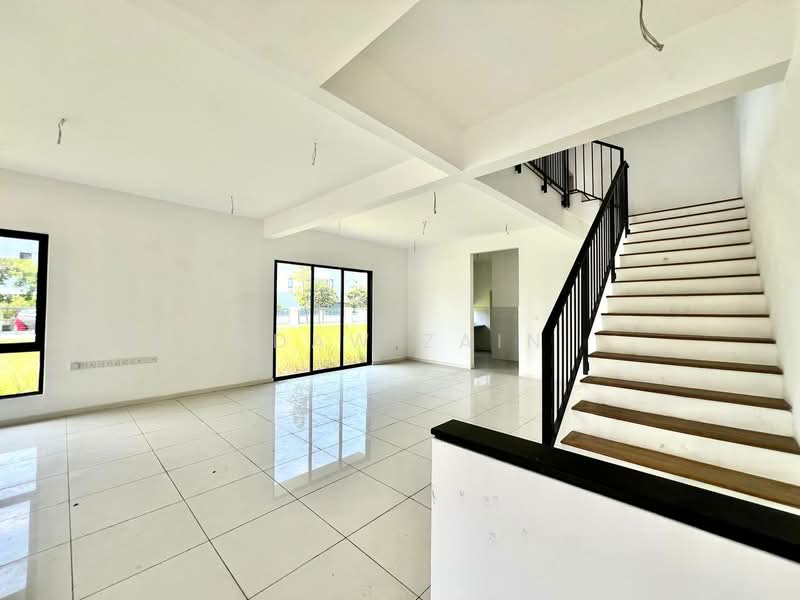Rumah Teres 2 Tingkat untuk Dijual di Shah Alam (Selangor) - Adaw Zain - Living Room - PropertyGuru.com.my