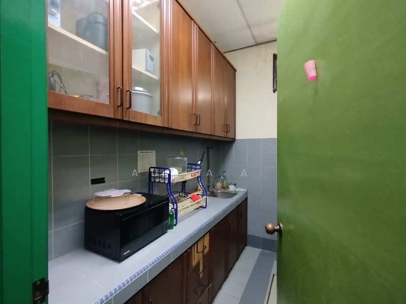 Pejabat Runcit untuk Disewa di SS7 (Petaling Jaya) - Aulya A. - Kitchen - PropertyGuru.com.my