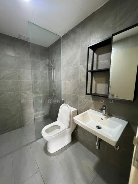 Servis Apartment untuk Disewa di Quinn Residence - Edmond Choo - Bathroom - PropertyGuru.com.my