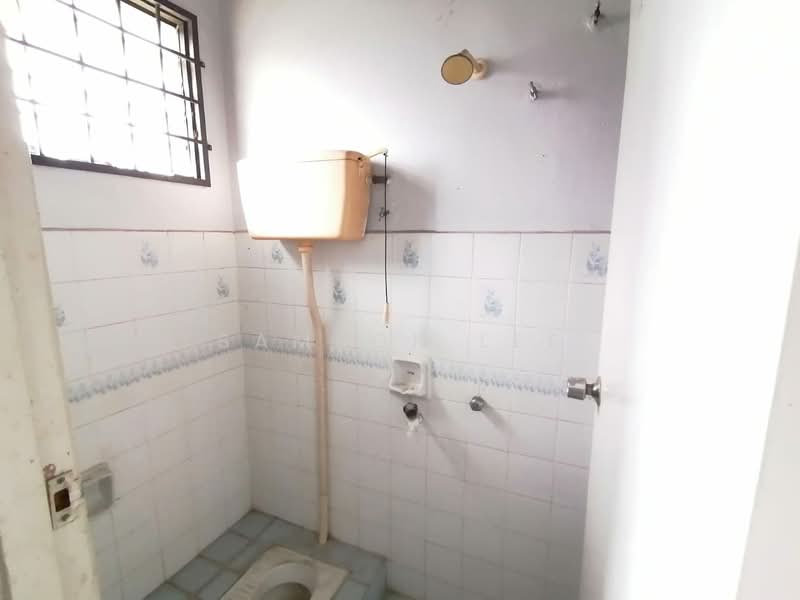Bungalow for Sale in Bukit Sentosa (Rawang) - Samson Lee - Bathroom - PropertyGuru.com.my
