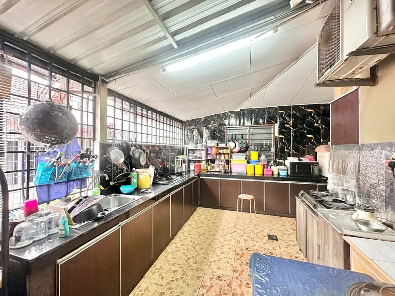 Bungalow for Sale in Bandar Rinching (Semenyih) - Masnizah Arifin - Kitchen - PropertyGuru.com.my