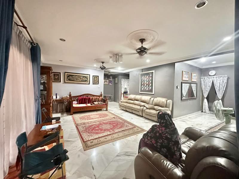 Bungalow for Sale in Bandar Rinching (Semenyih) - Masnizah Arifin - Living Room - PropertyGuru.com.my