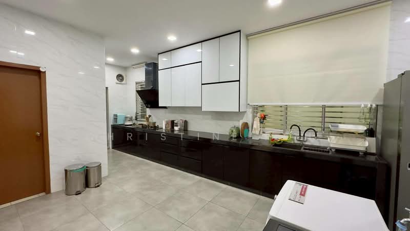 Cluster House for Sale in Taman Lagenda Putra (Kulai) - Christine Poh - Kitchen - PropertyGuru.com.my