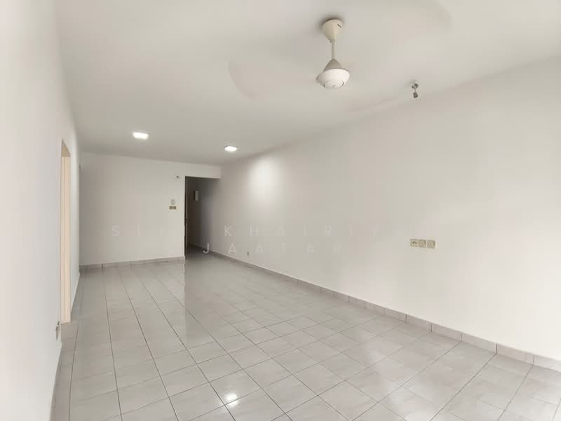 Kondominium untuk Dijual di Puncak Seri Kelana - SITI KHAIRIYAH JAAFAR - Living Room - PropertyGuru.com.my
