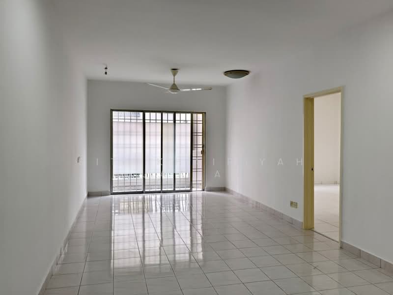 Kondominium untuk Dijual di Puncak Seri Kelana - SITI KHAIRIYAH JAAFAR - Living Room - PropertyGuru.com.my