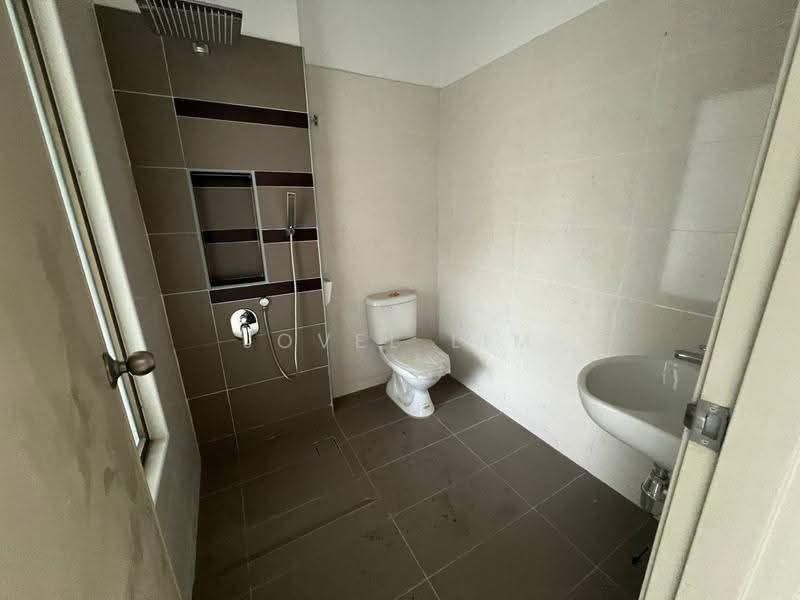 Cluster House for Sale in Taman Daiman Jaya (Kota Tinggi) - Jovel Lim - Bathroom - PropertyGuru.com.my