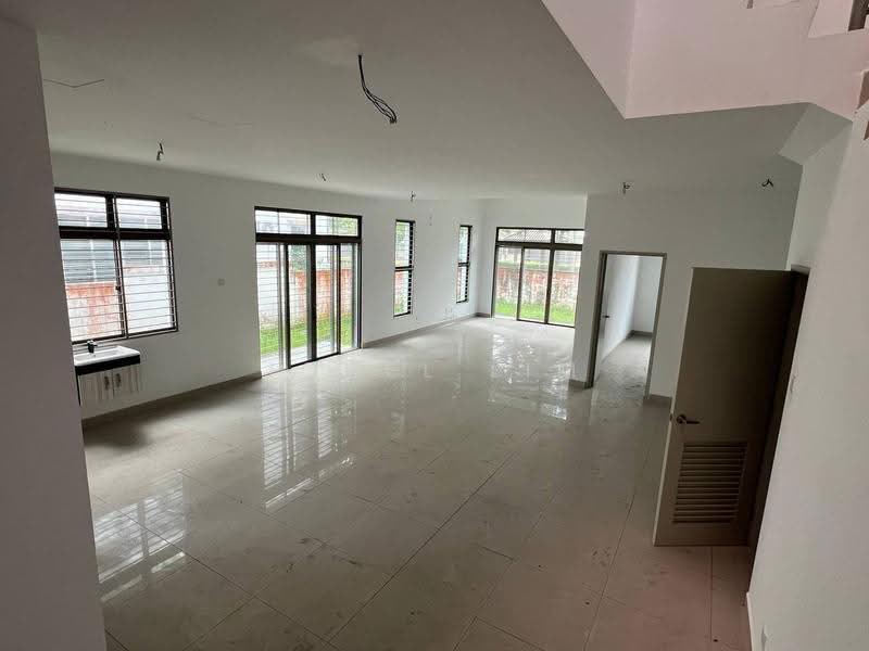 Cluster House for Sale in Taman Daiman Jaya (Kota Tinggi) - Jovel Lim - Living Room - PropertyGuru.com.my