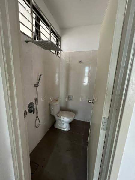 Cluster House for Sale in Taman Daiman Jaya (Kota Tinggi) - Jovel Lim - Bathroom - PropertyGuru.com.my