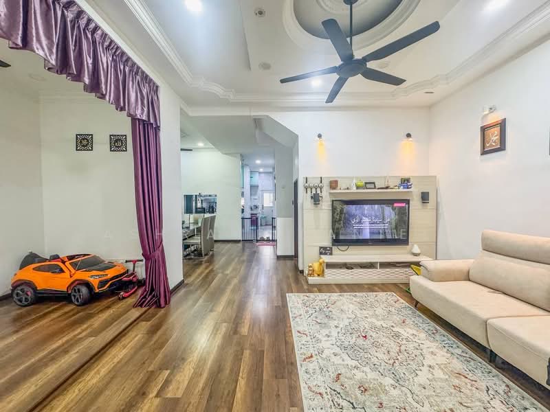 3-storey Terraced House for Sale in Ukay Perdana (Ulu Kelang) - Ashraff Daniel - Living Room - PropertyGuru.com.my