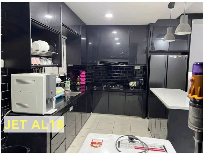 2-storey Terraced House for Sale in Shah Alam (Selangor) - Louise Ooi - Kitchen - PropertyGuru.com.my
