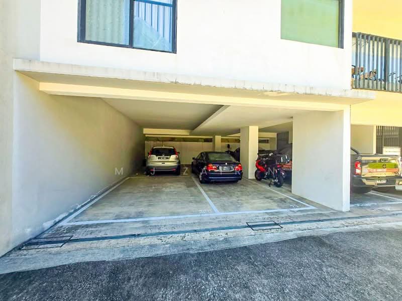 Pangsapuri untuk Dijual di 20trees - M.J Zairin - Car Park - PropertyGuru.com.my