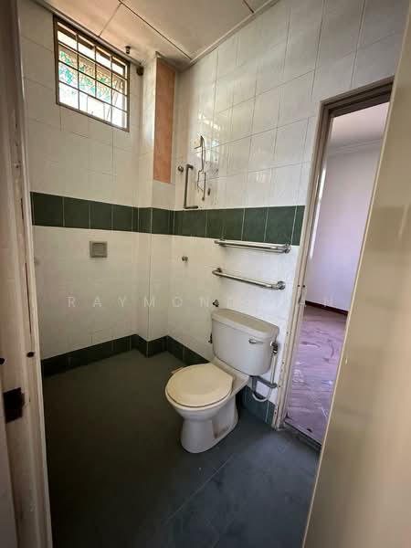 Bungalow for Sale in Saujana Akasia (Sungai Buloh) - Raymond Tan - Bathroom - PropertyGuru.com.my