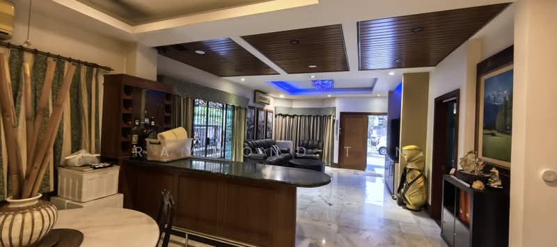 Bungalow House untuk Dijual di Saujana Akasia (Sungai Buloh) - Raymond Tan - Living Room - PropertyGuru.com.my