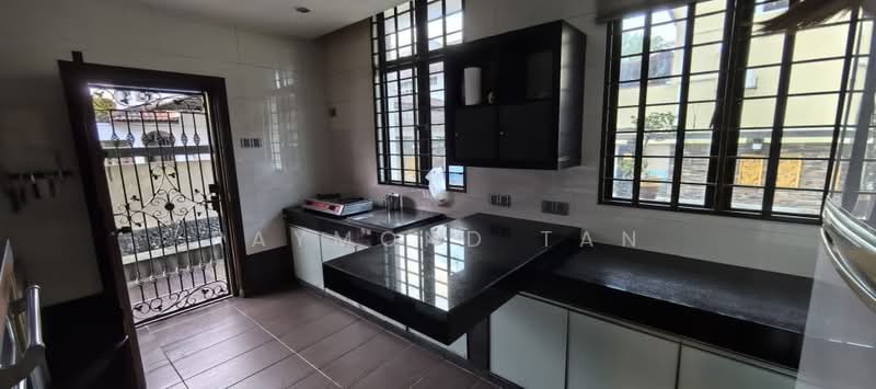 Bungalow House untuk Dijual di Saujana Akasia (Sungai Buloh) - Raymond Tan - Kitchen - PropertyGuru.com.my