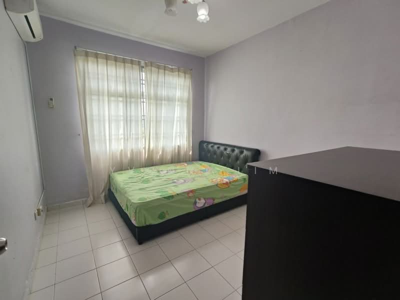 Service Residence for Sale at Villa Krystal @ Bandar Selesa Jaya - Yvonne Lim - Bedroom - PropertyGuru.com.my