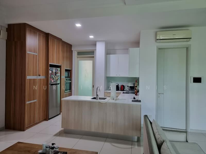 Kondominium untuk Dijual di The Light Collection III - NURULISMA HANIS - Kitchen - PropertyGuru.com.my