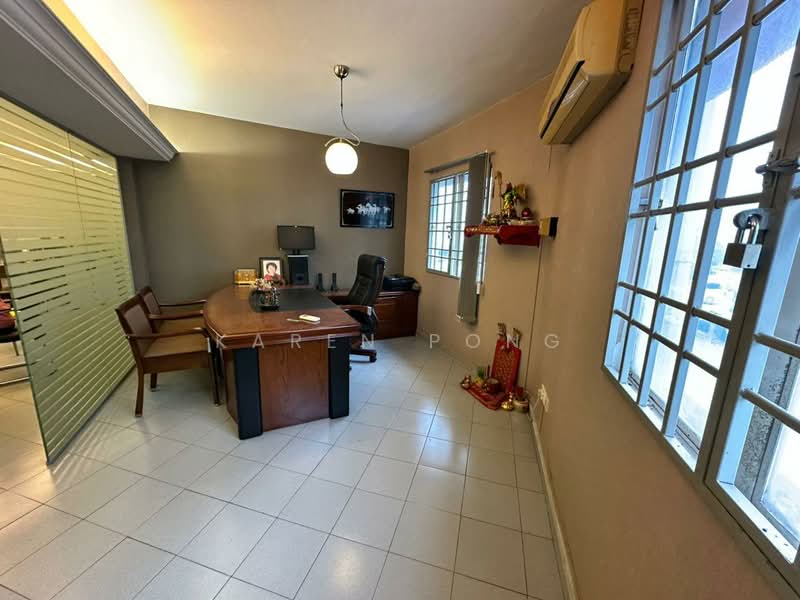 Kedai / Pejabat untuk Dijual di Ampang (Kuala Lumpur) - Karen Pong - Study - PropertyGuru.com.my
