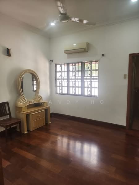 Untuk Disewa - Taman Sungai Besi Indah