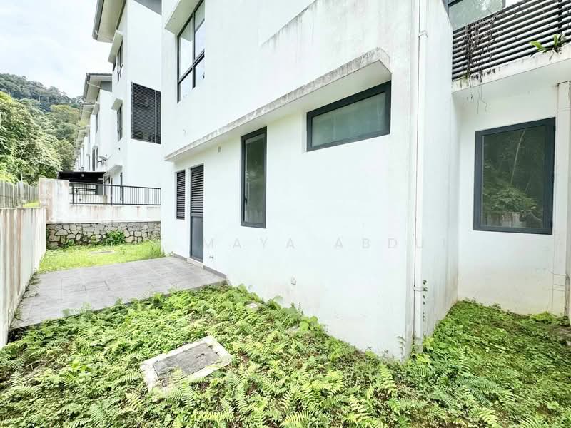 Rumah Berkembar untuk Dijual di Gombak (Selangor) - Cik Maya Abdul - Exterior - PropertyGuru.com.my