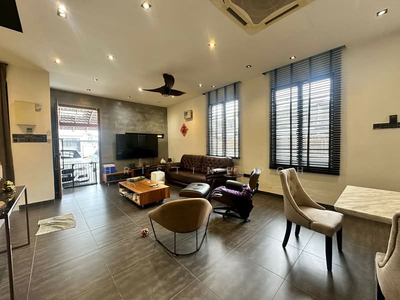 Semi-Detached House for Rent in Kempas (Johor Bahru) - Christine Poh - Living Room - PropertyGuru.com.my