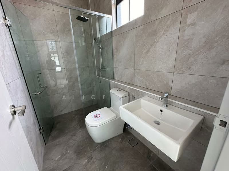 Rumah Banglo untuk Dijual di Kluang (Johor) - Alice Choo - Bathroom - PropertyGuru.com.my